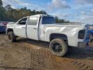 Chevrolet Silverado C2500 Heavy Duty Image 10