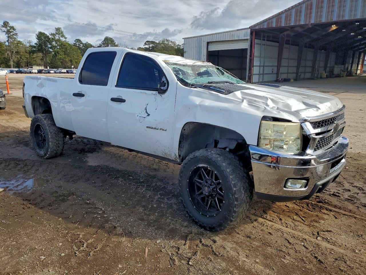 Chevrolet Silverado C2500 Heavy Duty Image 3