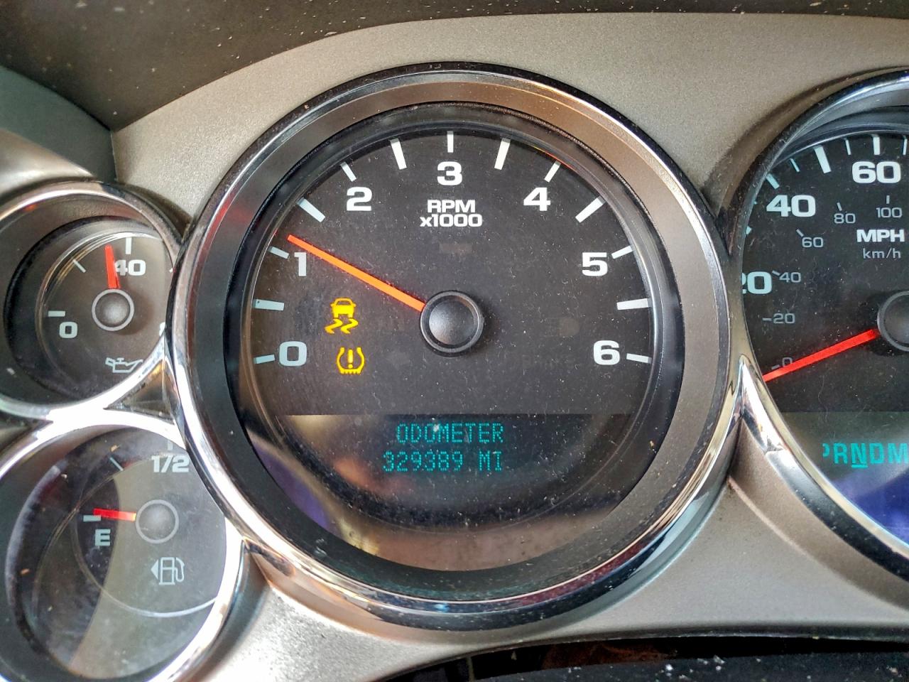 Chevrolet Silverado C2500 Heavy Duty Image 8