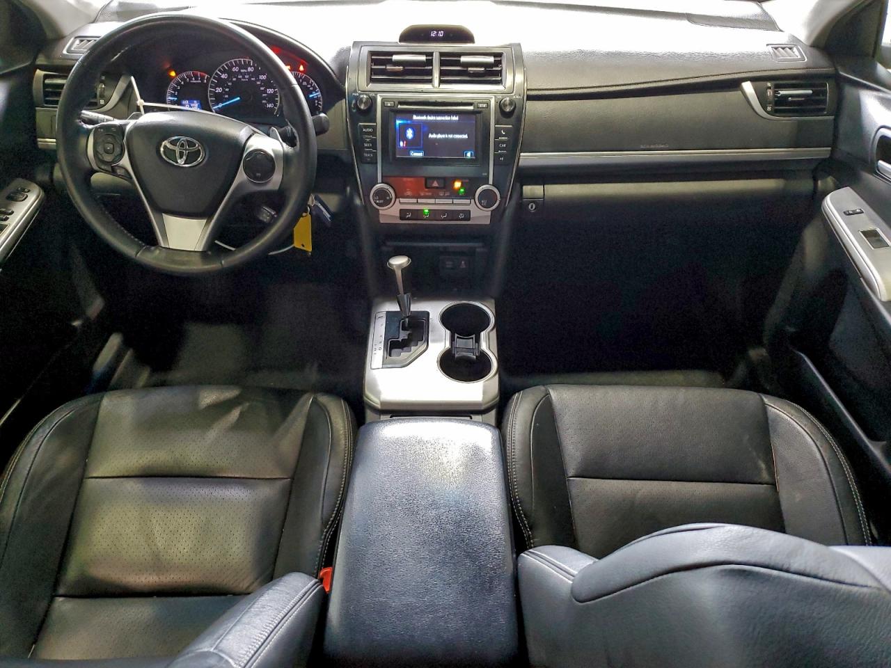Toyota Camry L Image 12