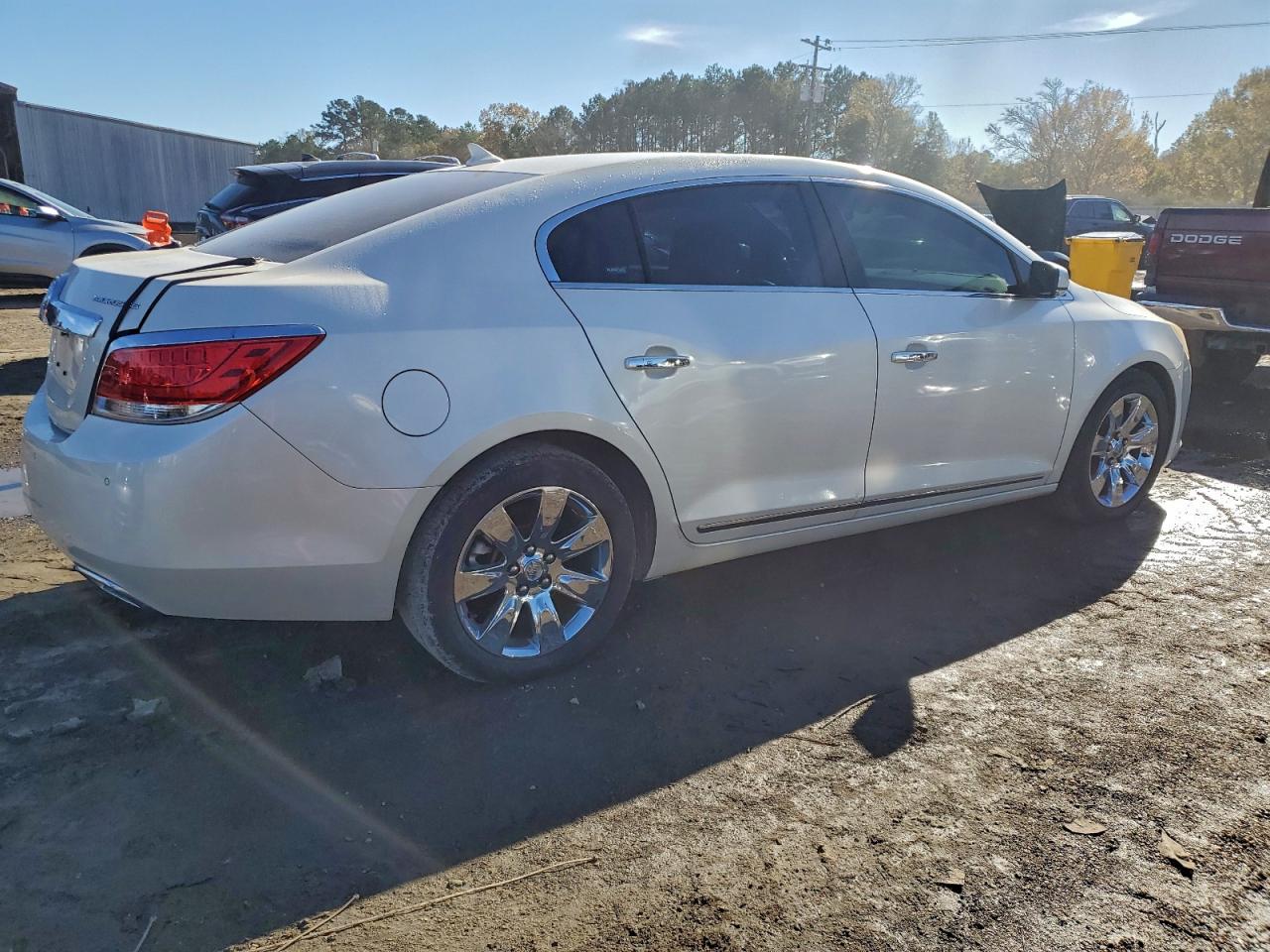 Buick LaCrosse Premium Image 11