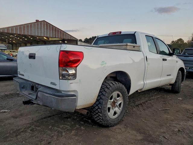 Toyota Tundra Double Cab Image 10