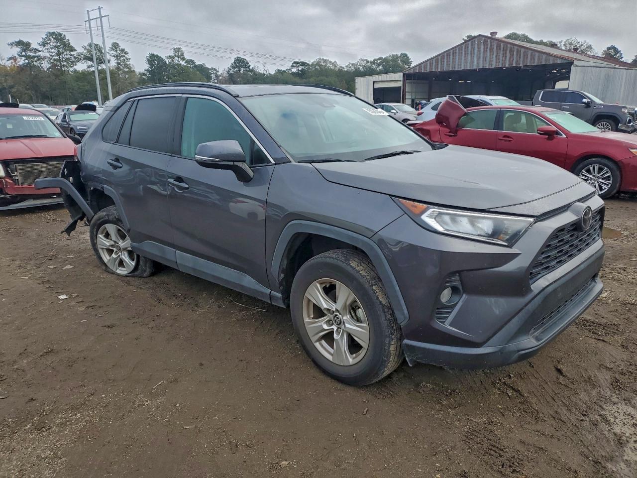 Toyota RAV4 Xle Image 4