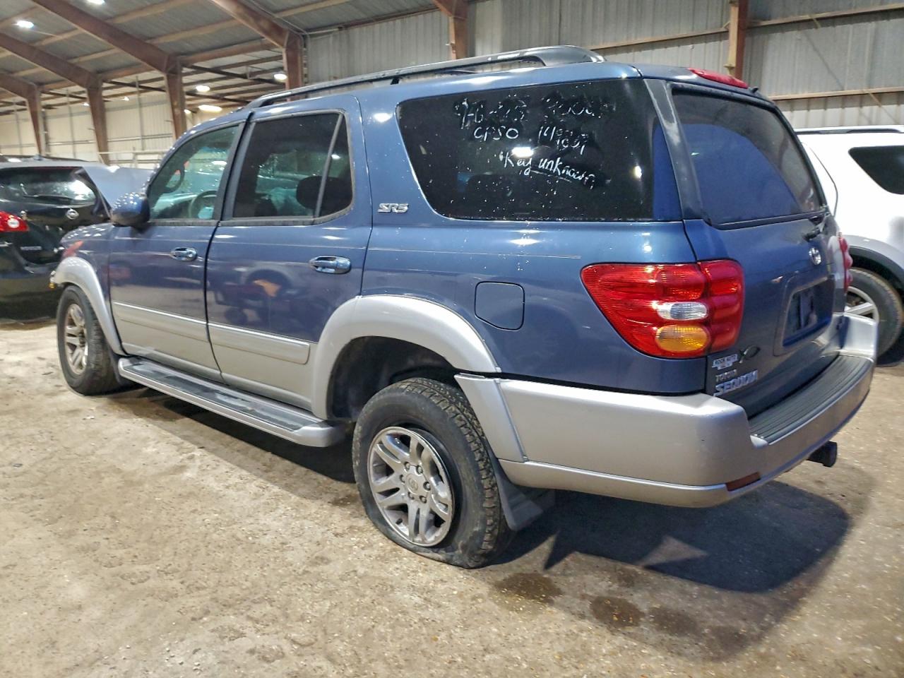 Toyota Sequoia Sr5 Image 2
