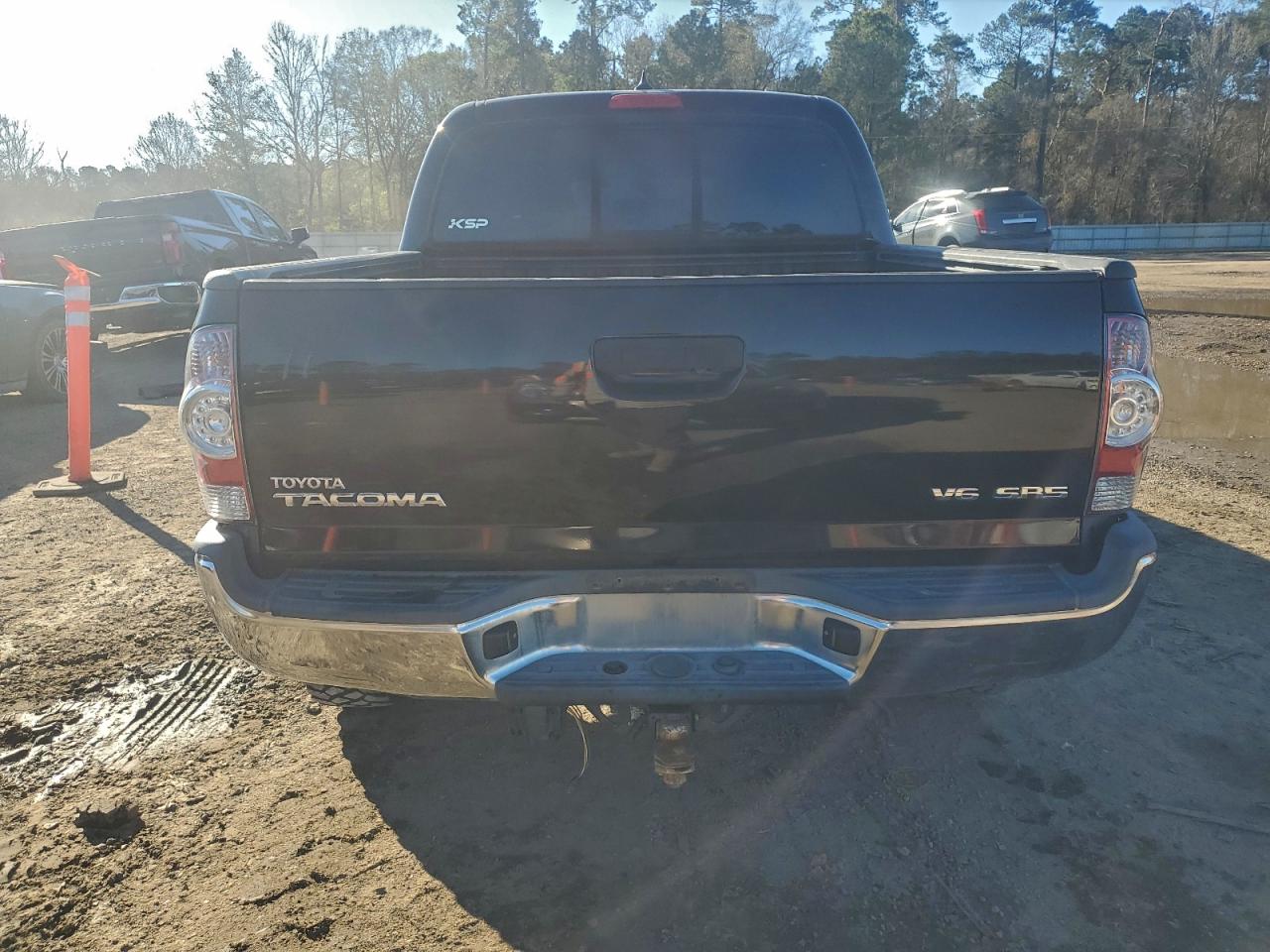 Toyota Tacoma Double Cab Image 10