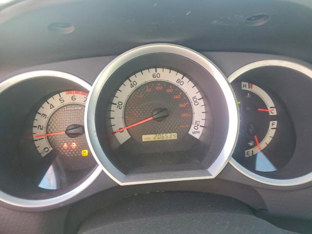 Toyota Tacoma Double Cab Image 3