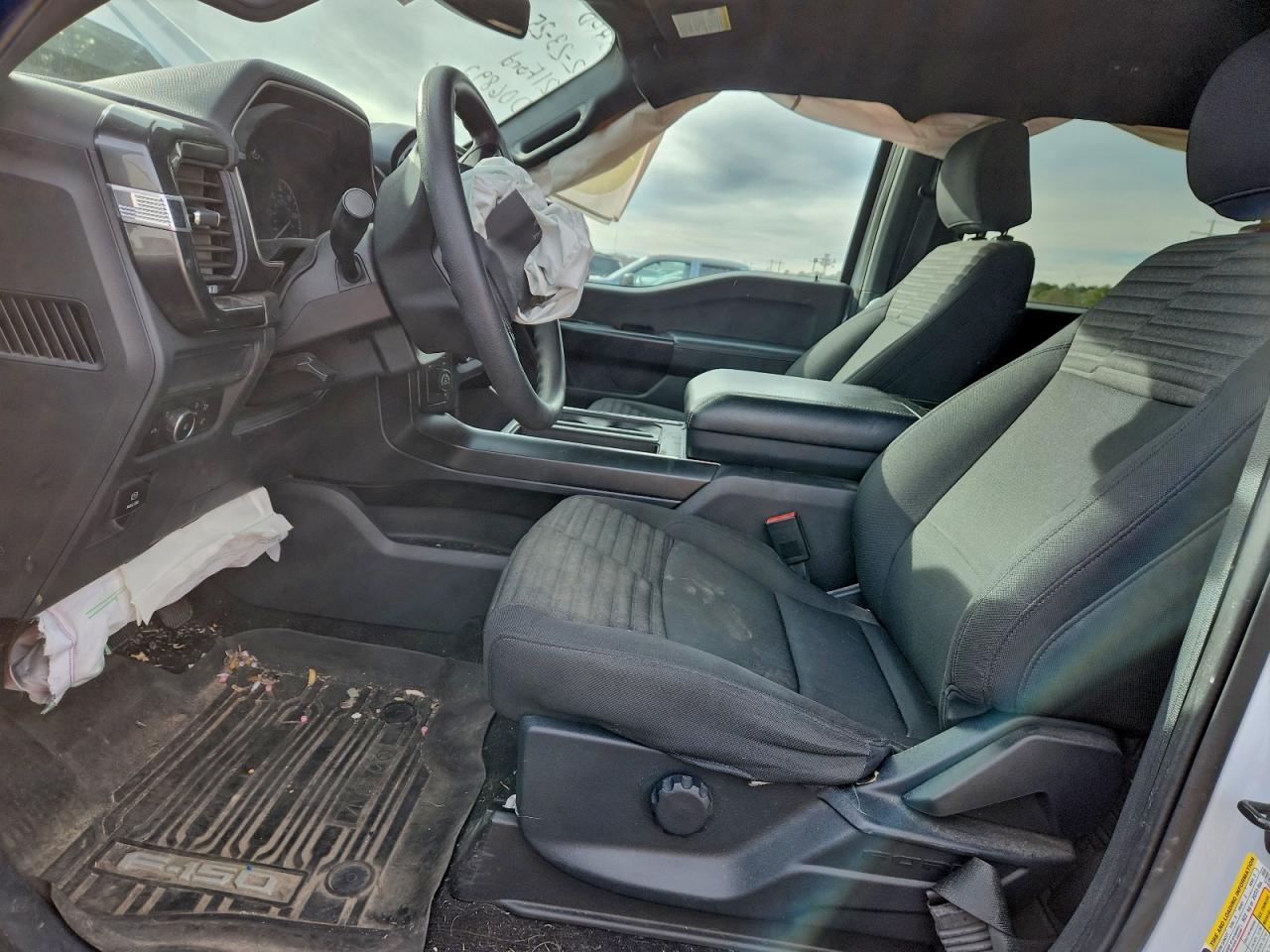 Ford F-150 Supercrew Image 12