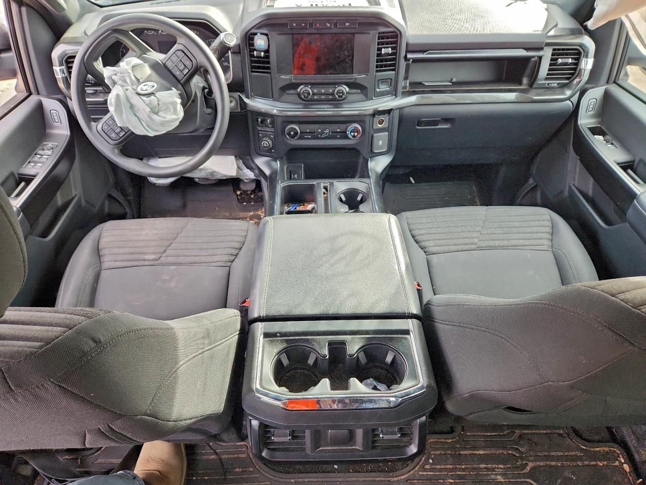 Ford F-150 Supercrew Image 9