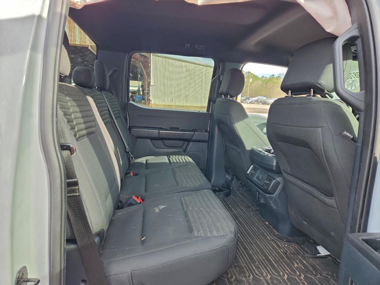 Ford F-150 Supercrew Image 2