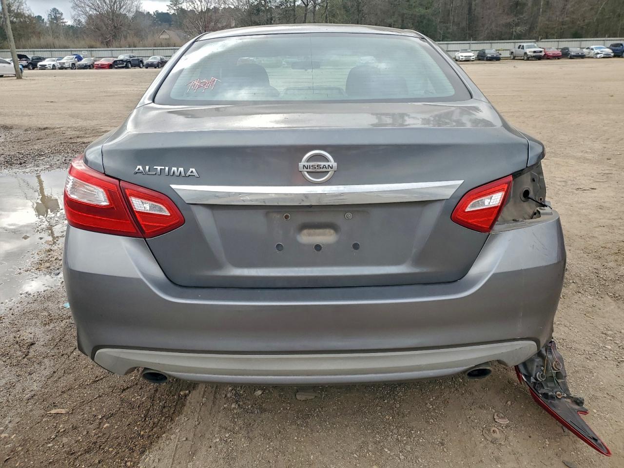 Nissan Altima 2.5 Image 7
