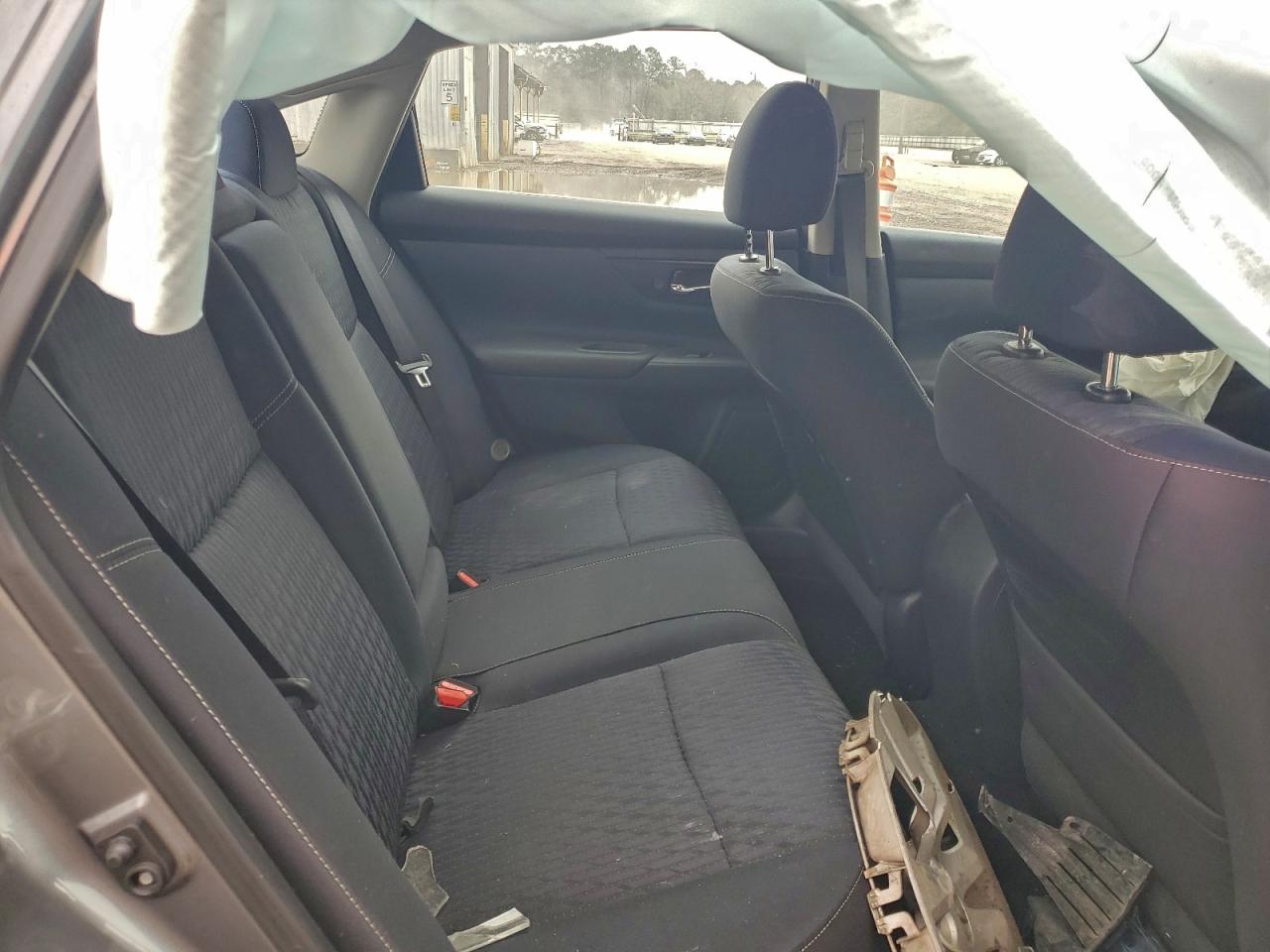 Nissan Altima 2.5 Image 10