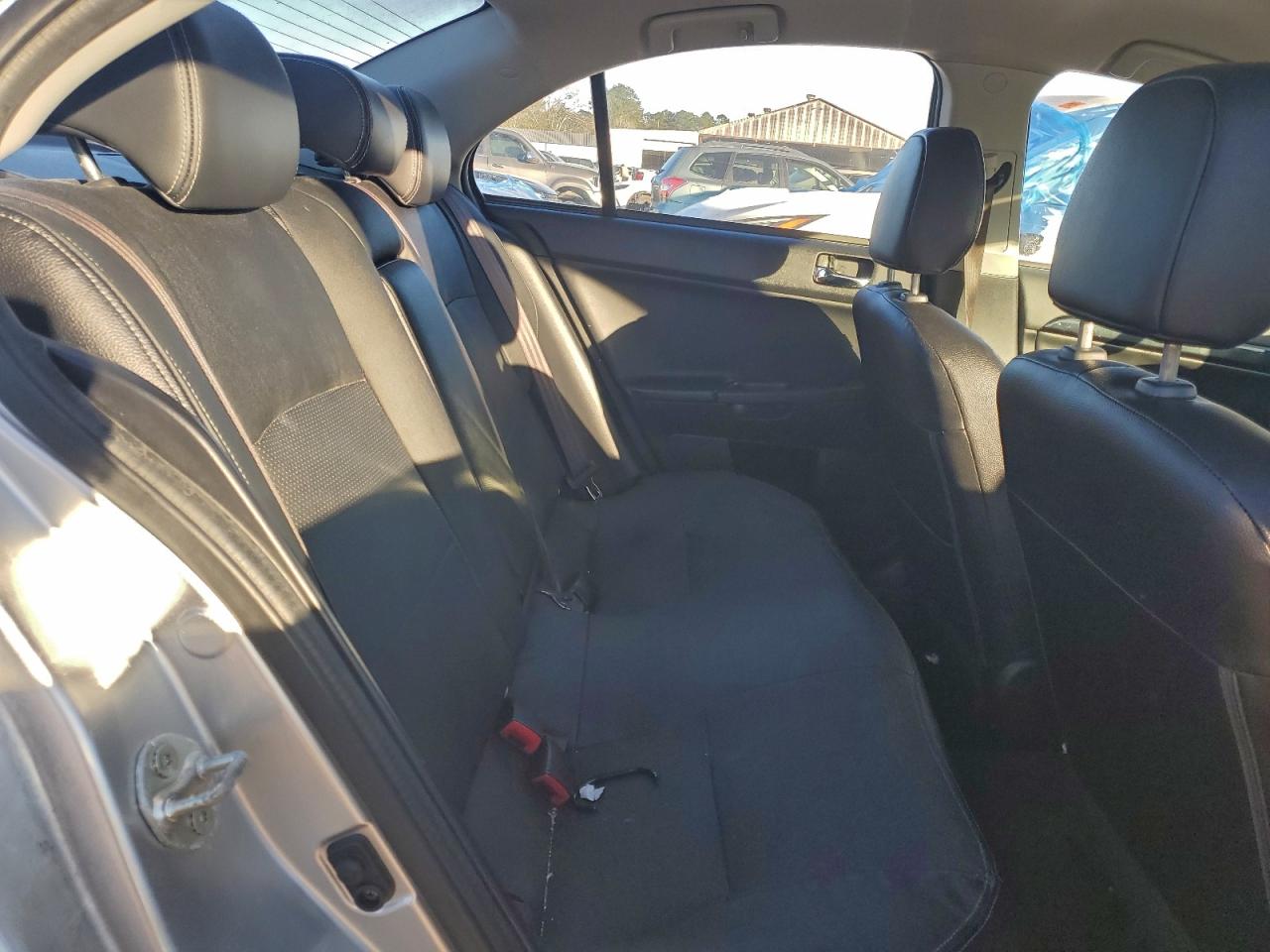 Mitsubishi Lancer Es Image 10