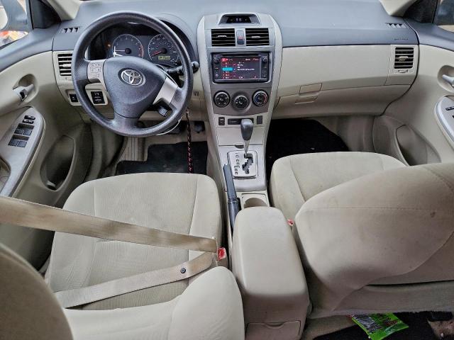 Toyota Corolla Base Image 8