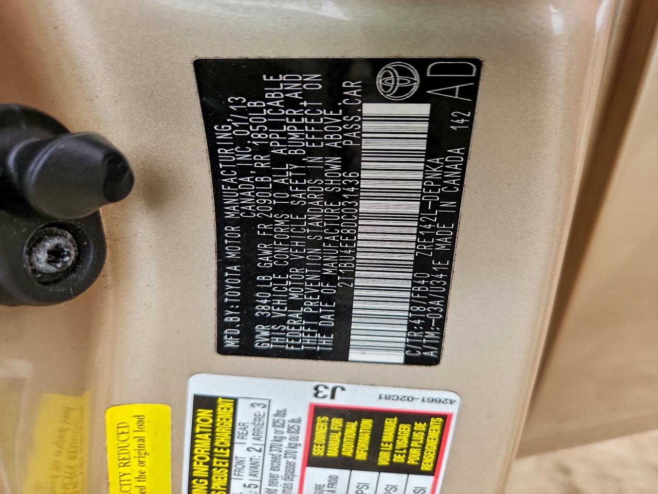 Toyota Corolla Base Image 12