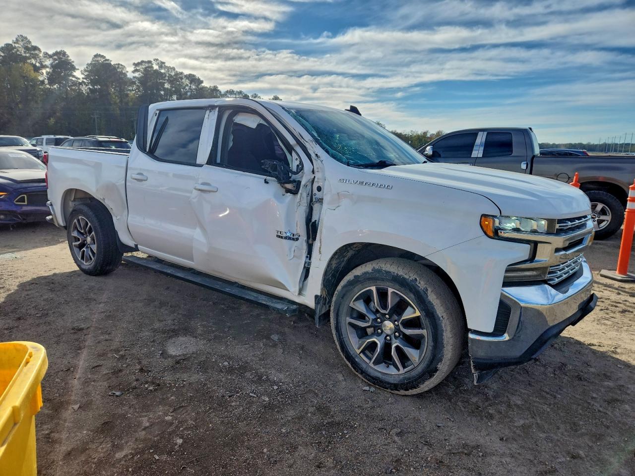 Chevrolet Silverado C1500 Lt Image 3