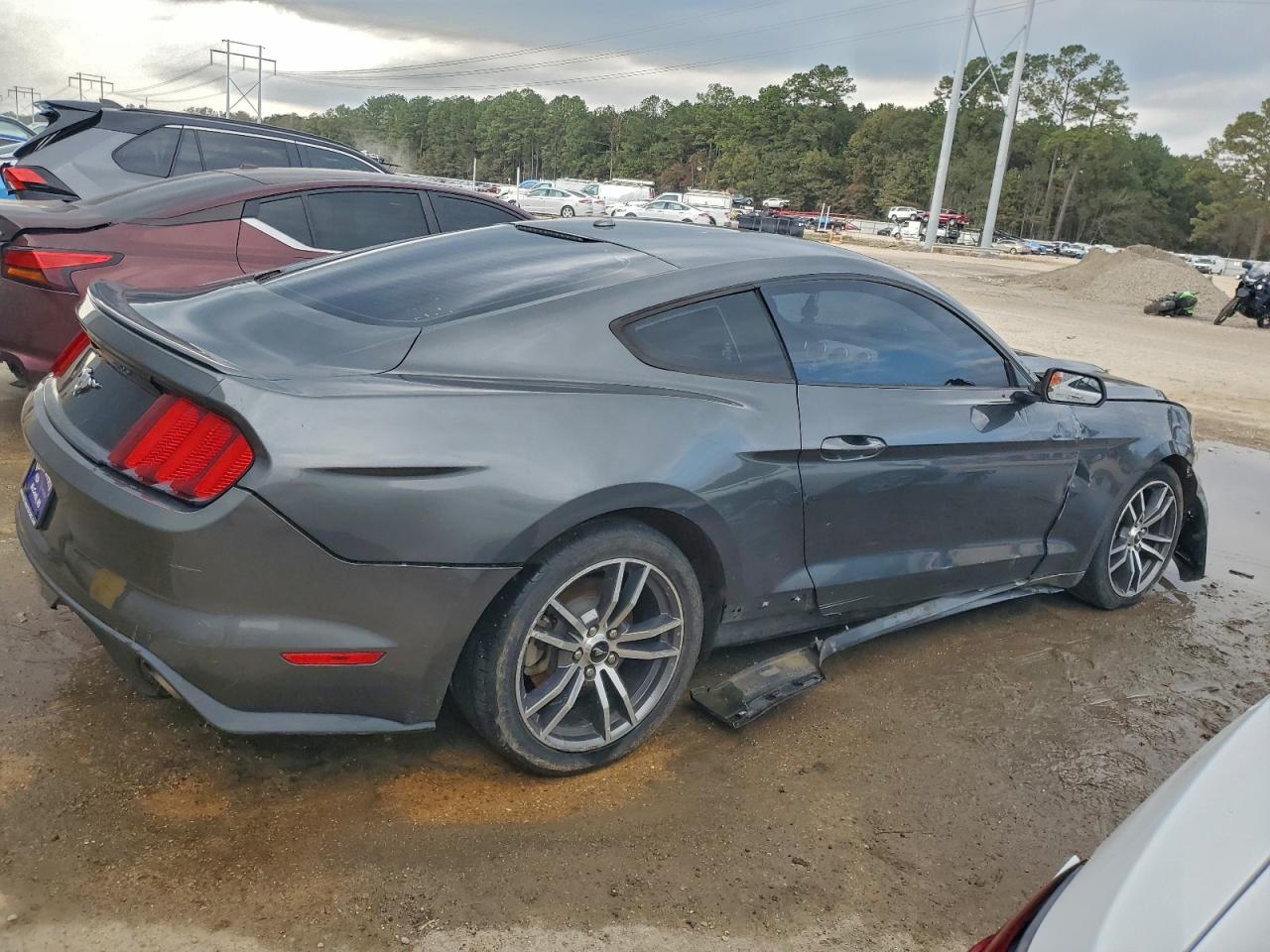 Ford Mustang Image 5