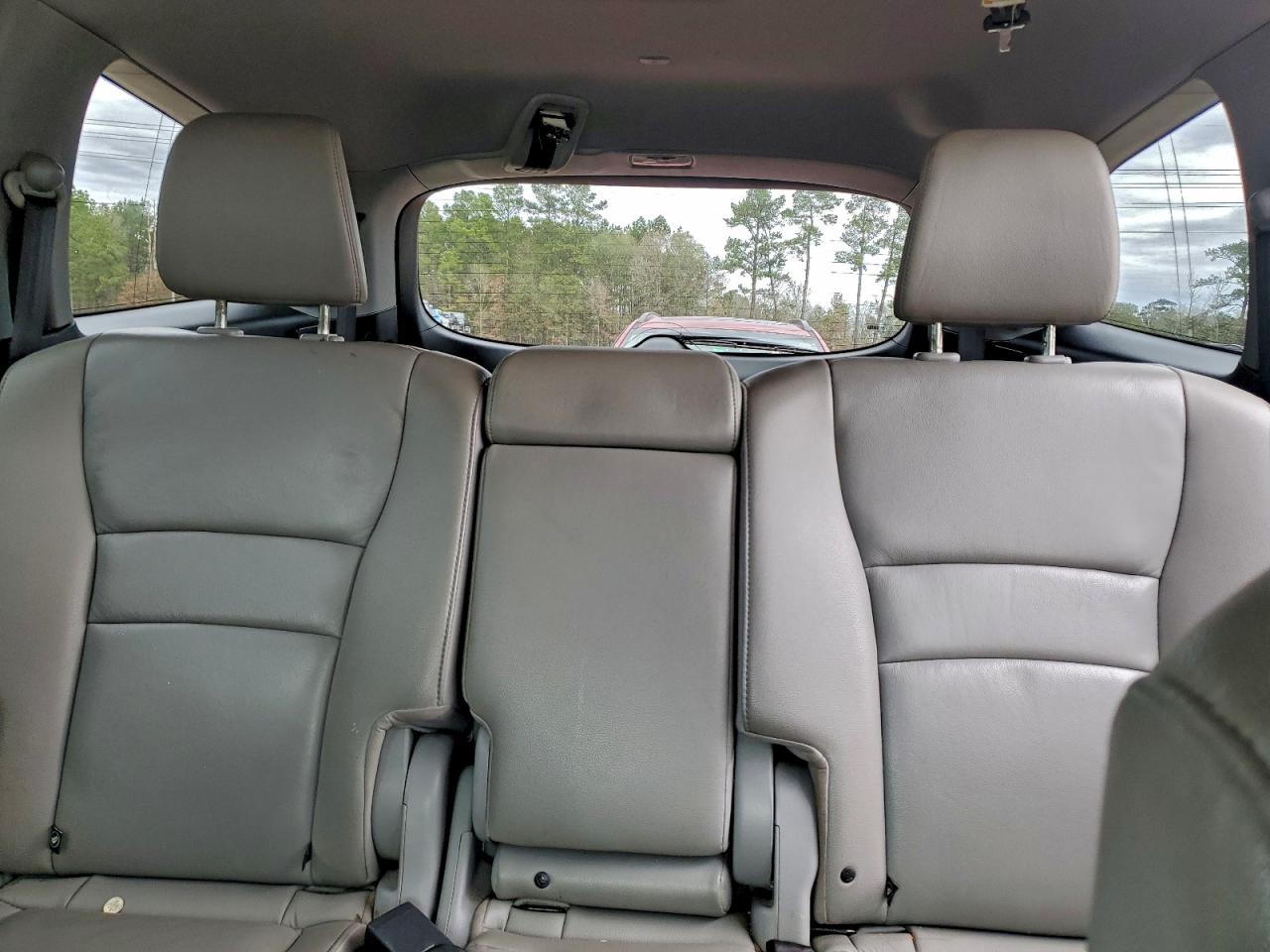 Honda Pilot Touring Image 8