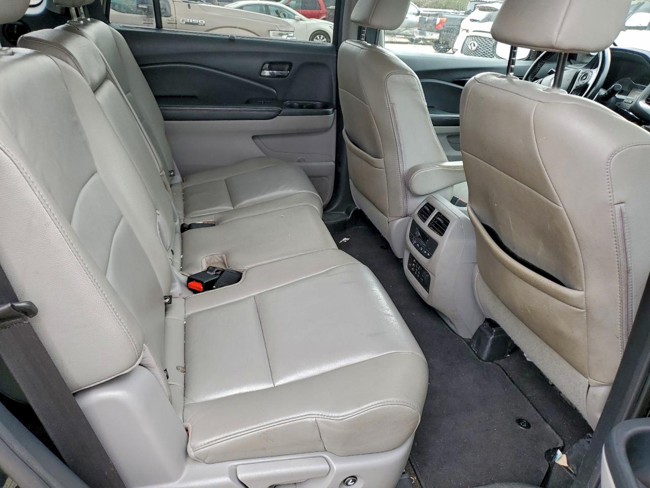 Honda Pilot Touring Image 13