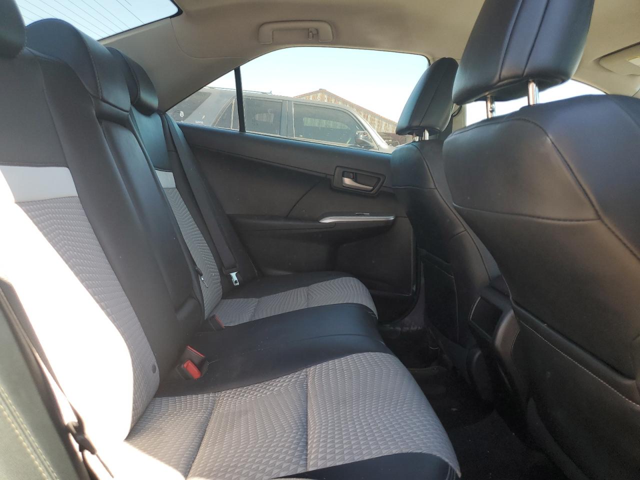 Toyota Camry Base Image 11