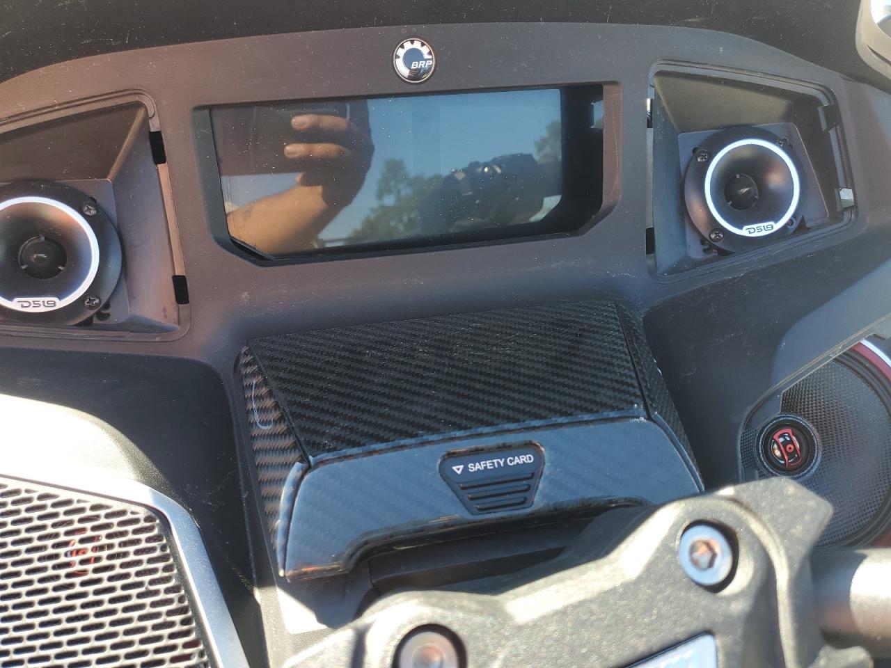 Can-Am Spyder Rt Image 7