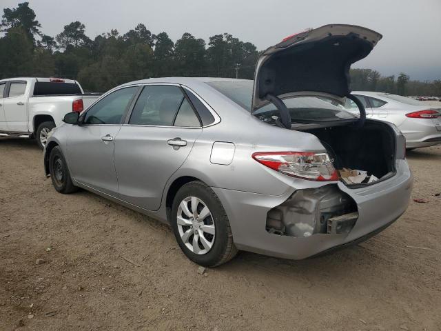 Toyota Camry Le Image 11