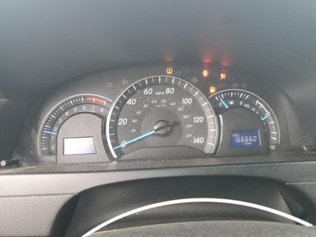 Toyota Camry Le Image 12