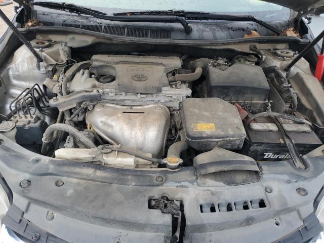 Toyota Camry Le Image 8