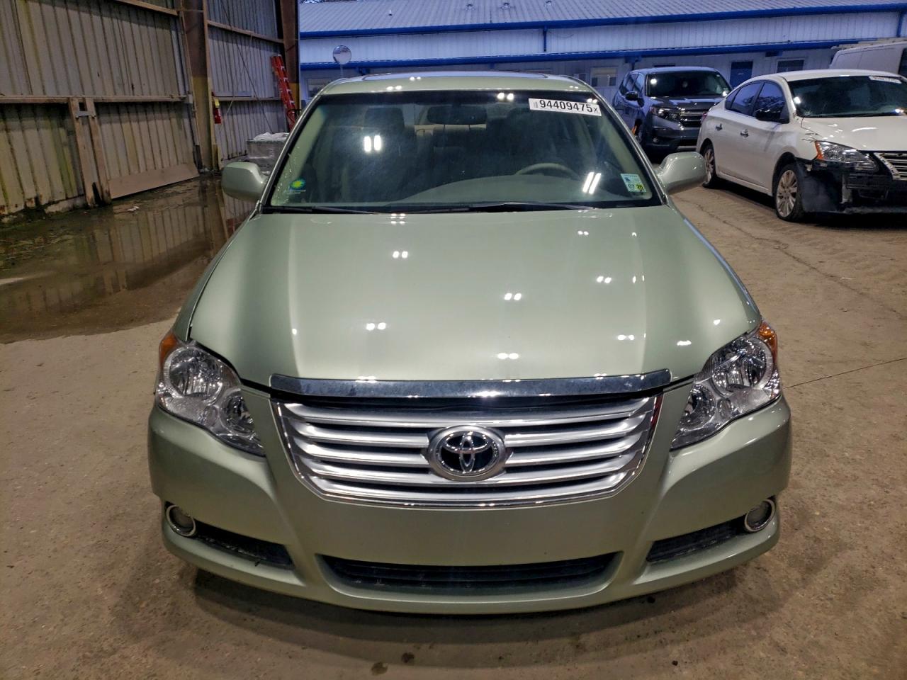 Toyota Avalon Xl Image 10