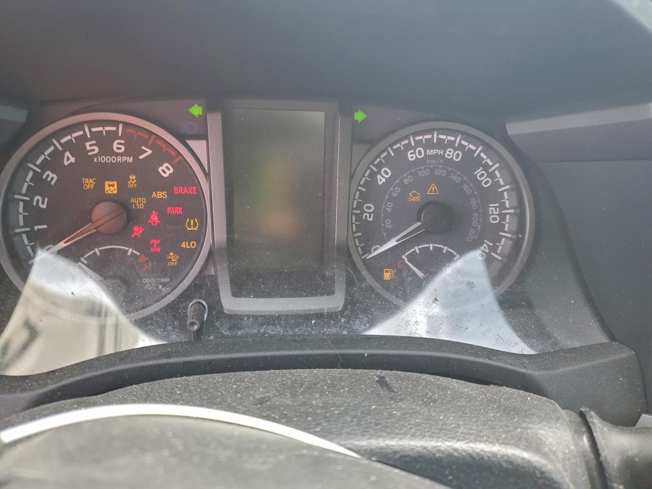 Toyota Tacoma Double Cab Image 11