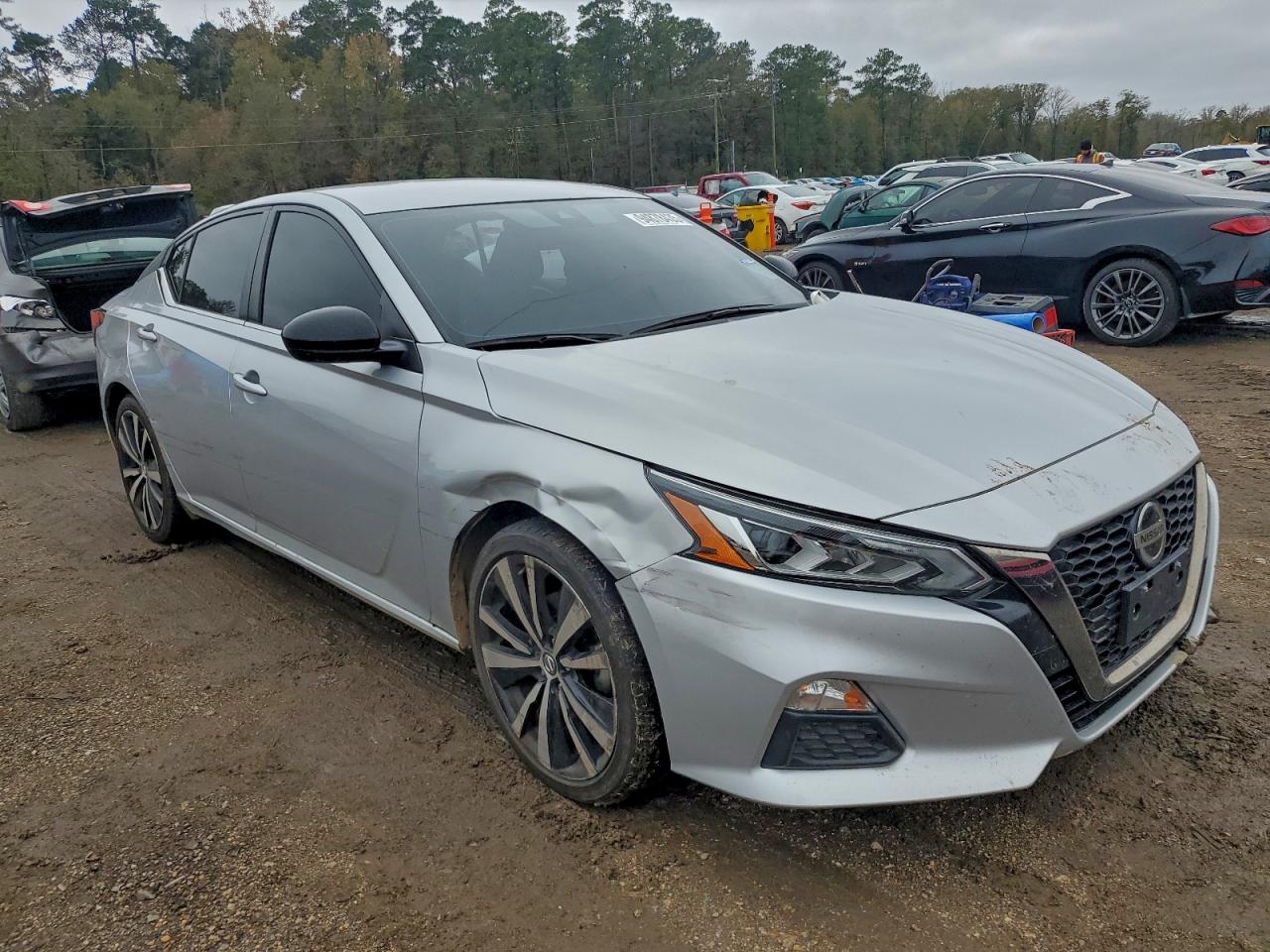 Nissan Altima Sr Image 9