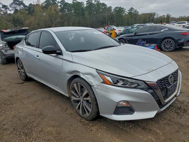 Nissan Altima Sr Image 9