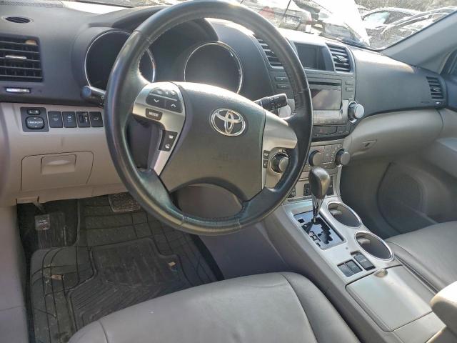 Toyota Highlander Base Image 5
