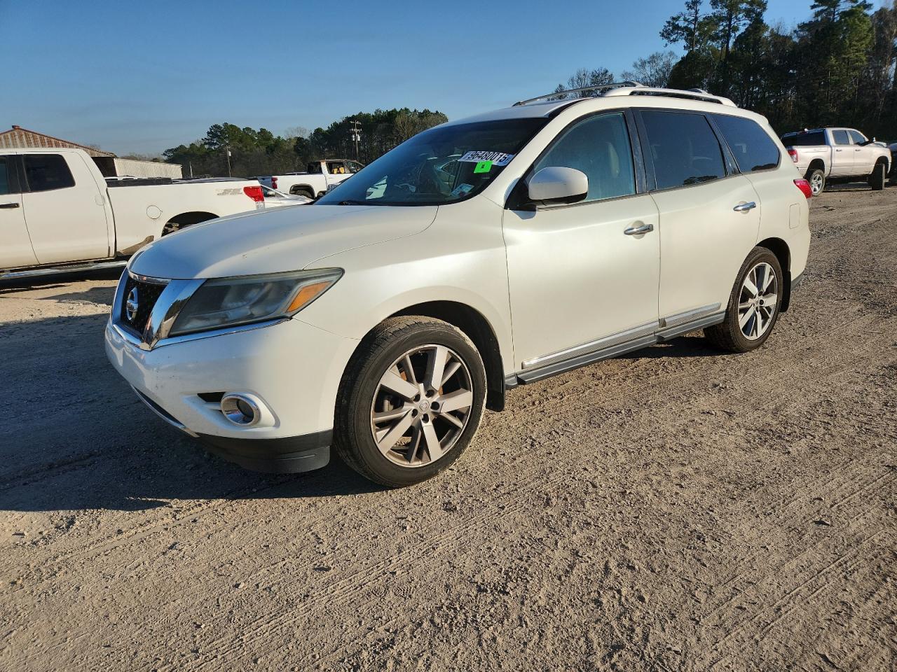 Nissan Pathfinder S Image 1