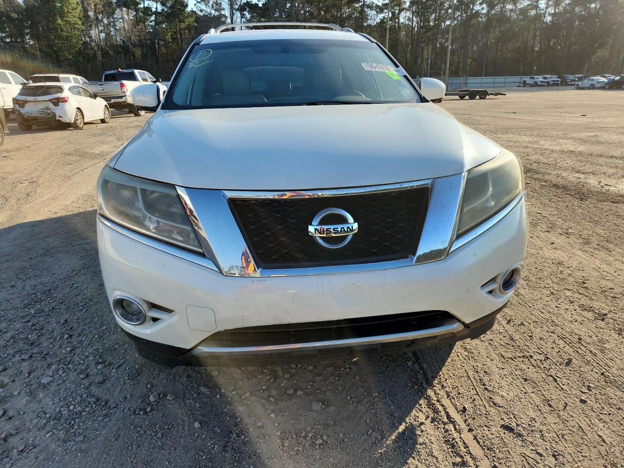 Nissan Pathfinder S Image 6