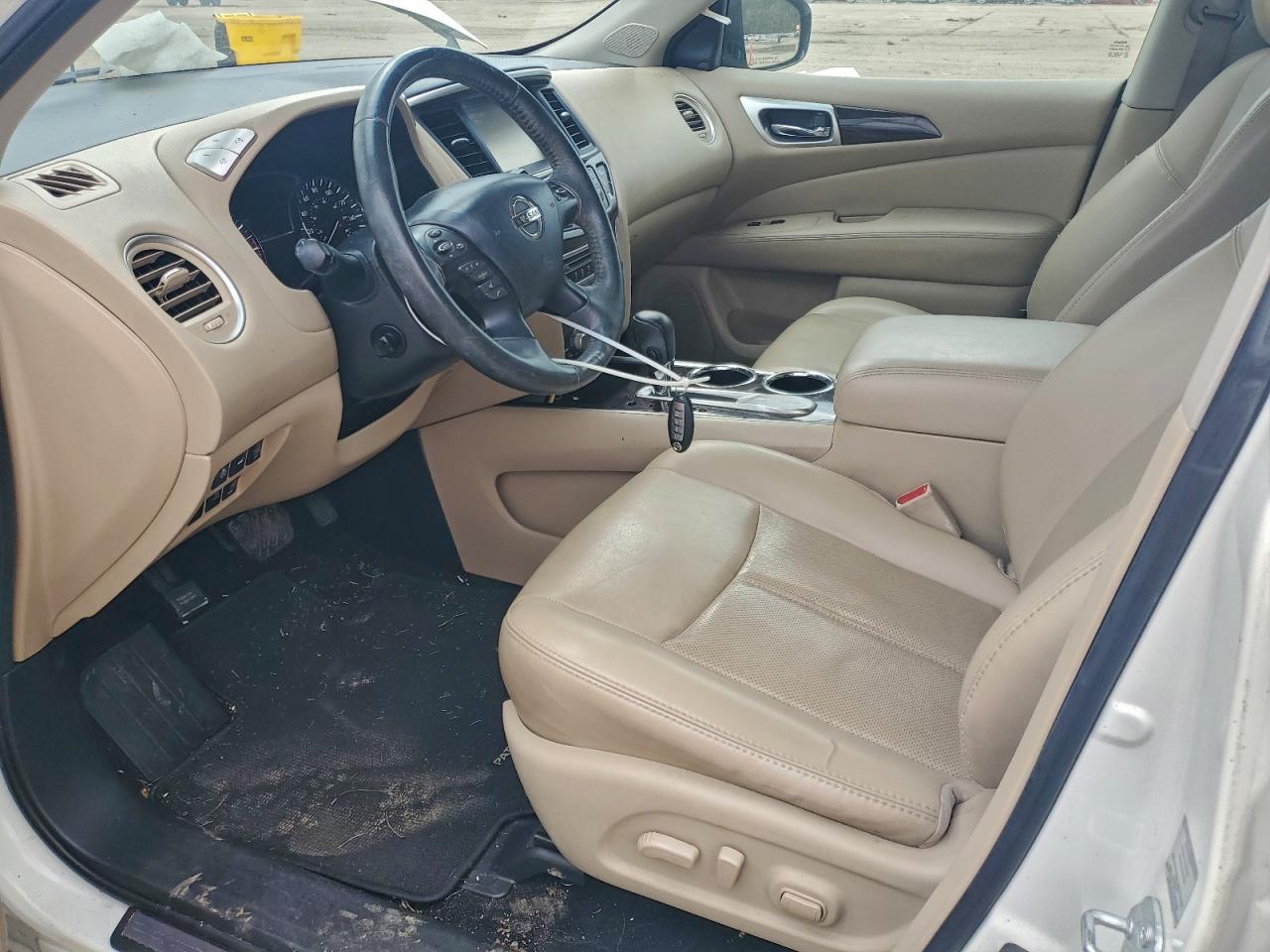 Nissan Pathfinder S Image 11