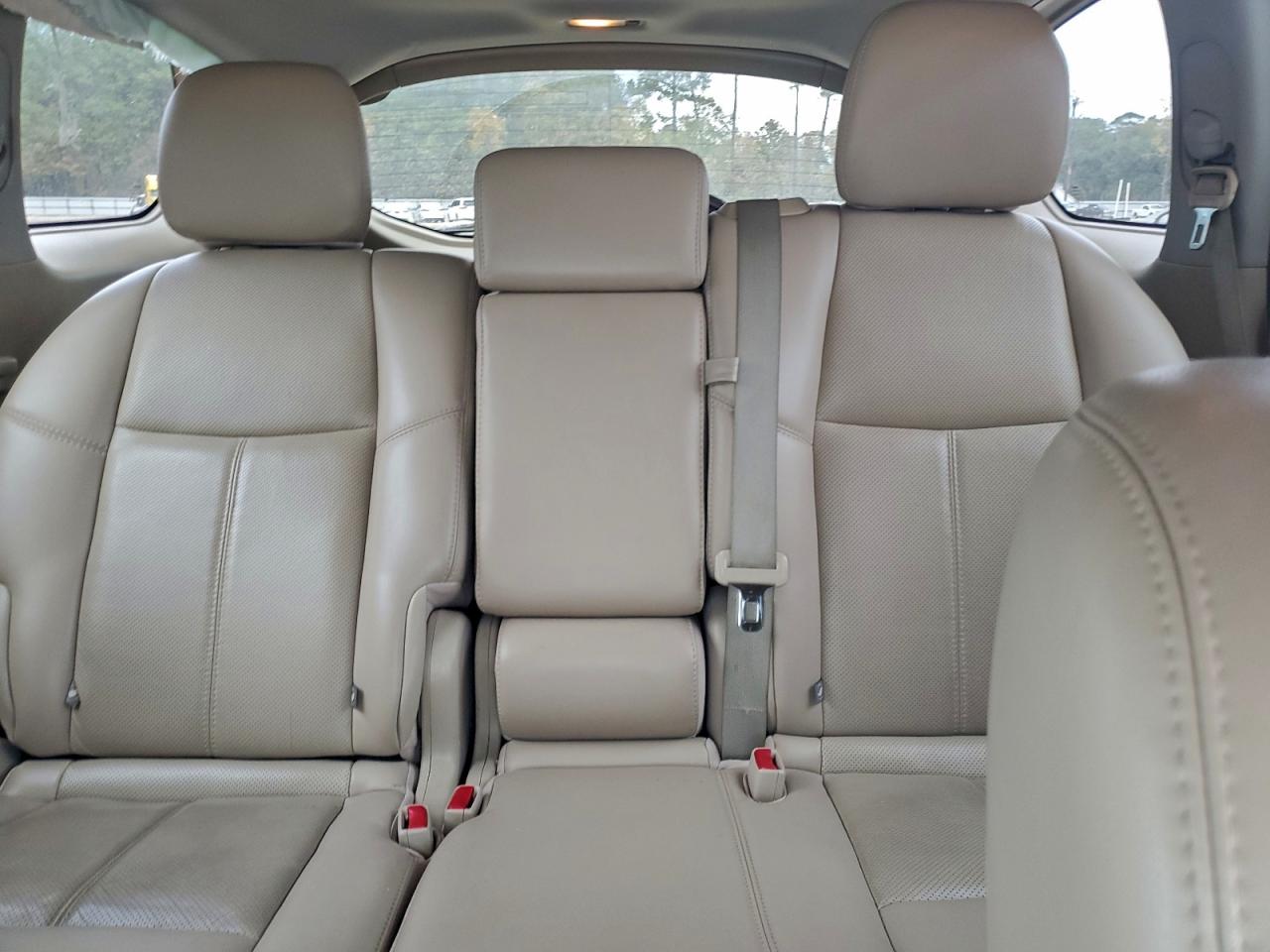 Nissan Pathfinder S Image 12