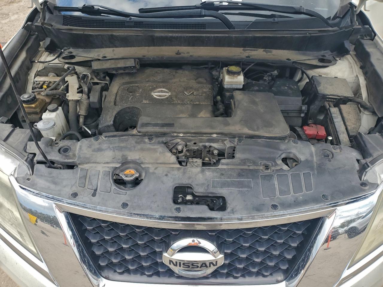 Nissan Pathfinder S Image 5