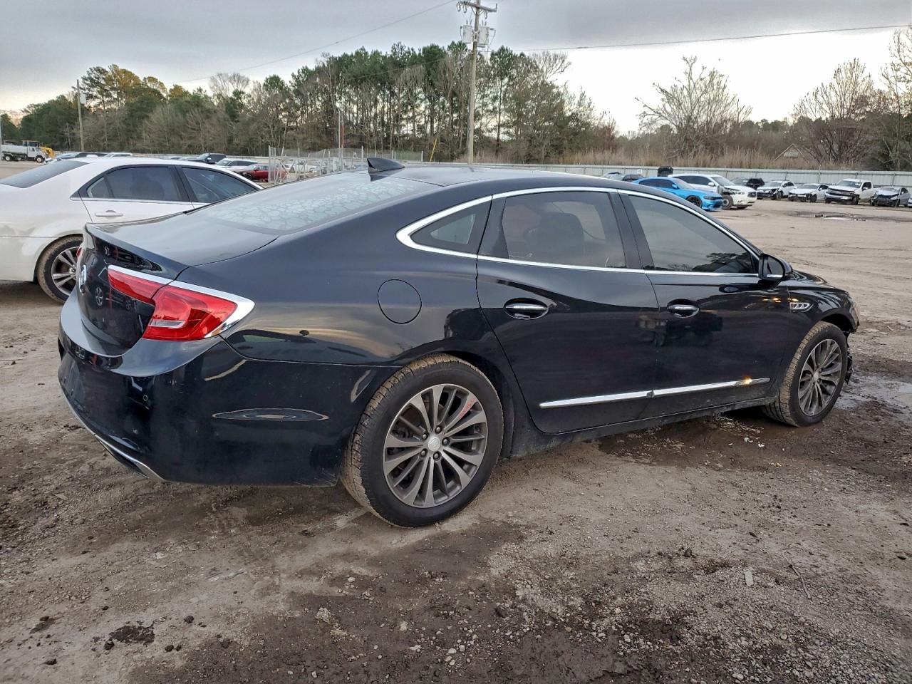 Buick LaCrosse Premium Image 12