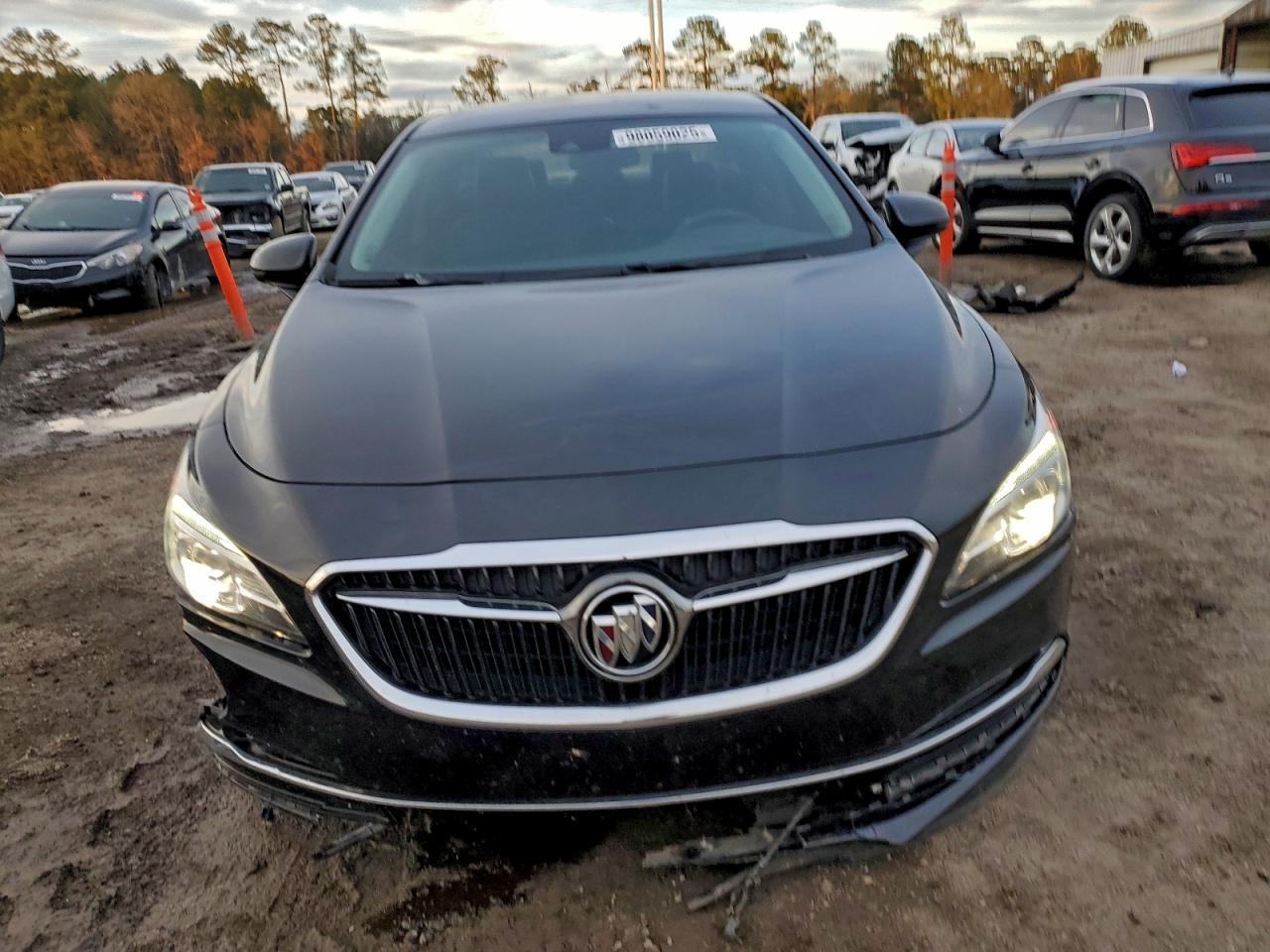 Buick LaCrosse Premium Image 2
