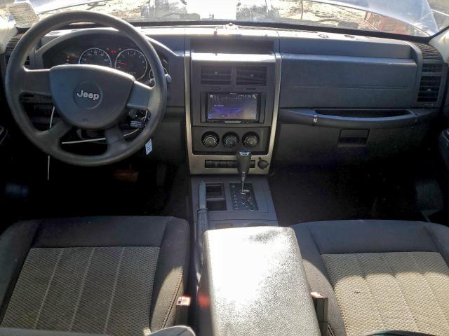 Jeep Liberty Sport Image 4