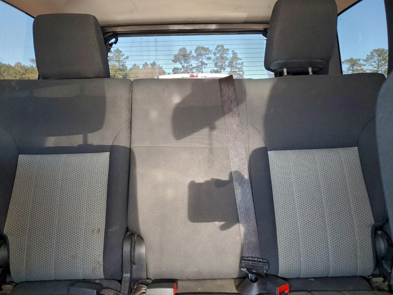 Jeep Liberty Sport Image 8