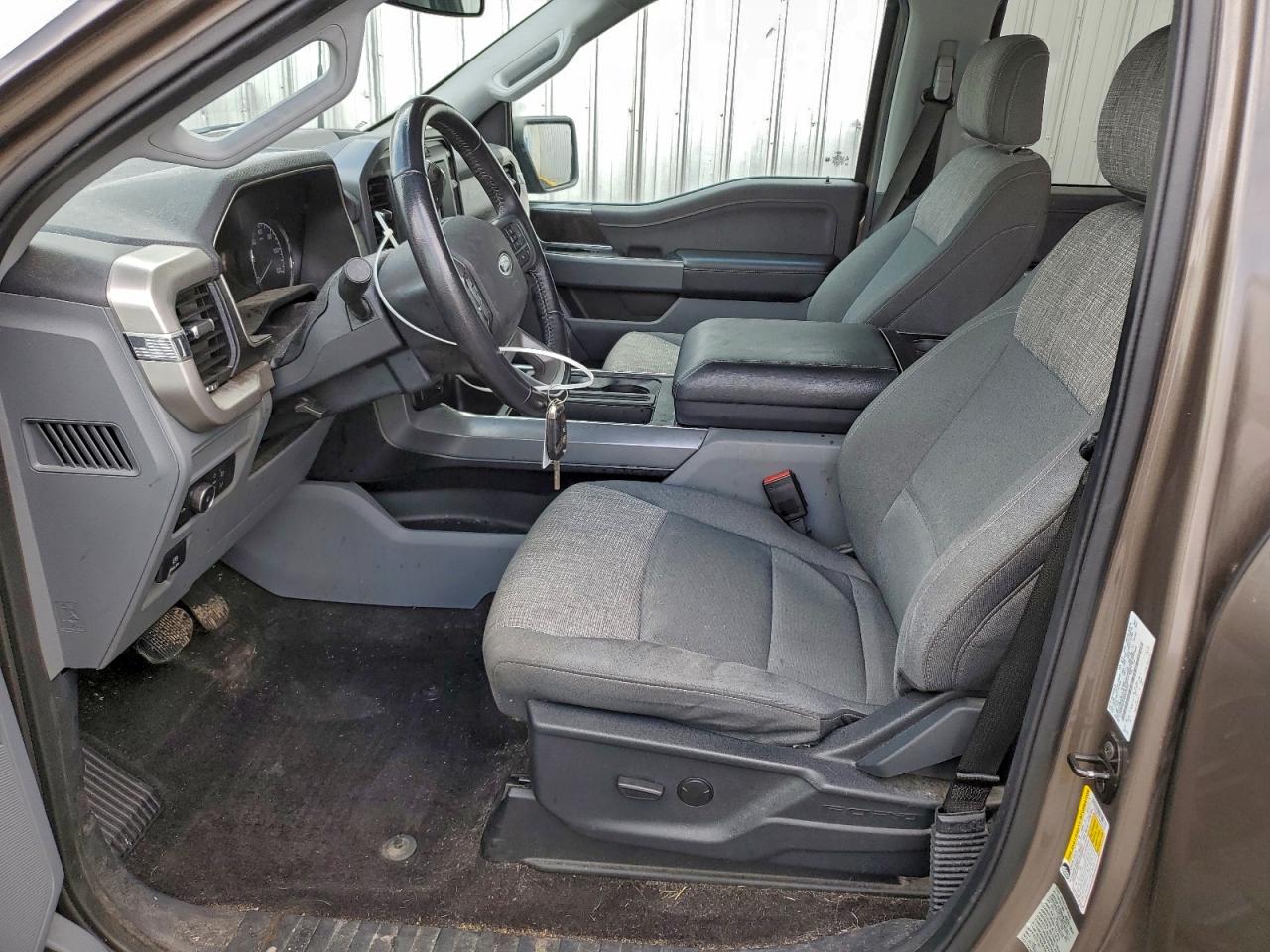 Ford F-150 Supercrew Image 12