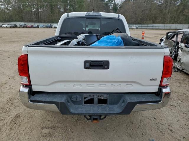 Toyota Tacoma Double Cab Image 9