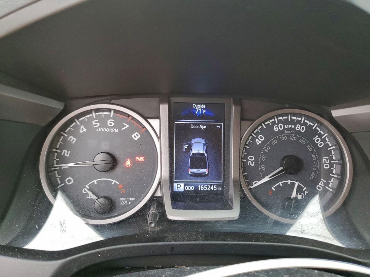 Toyota Tacoma Double Cab Image 3