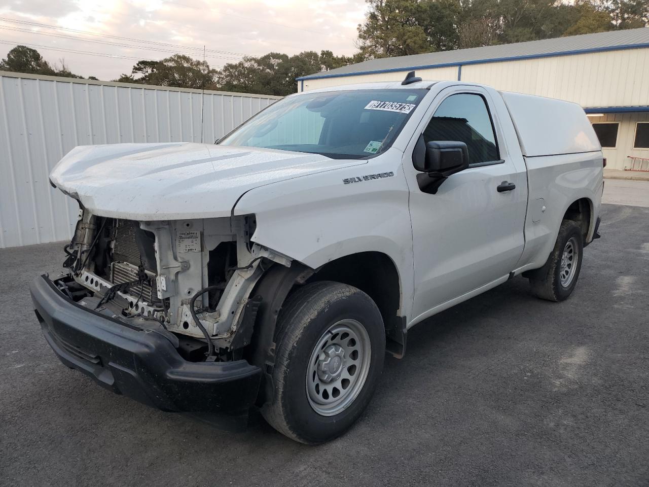 Chevrolet Silverado C1500 Image 1