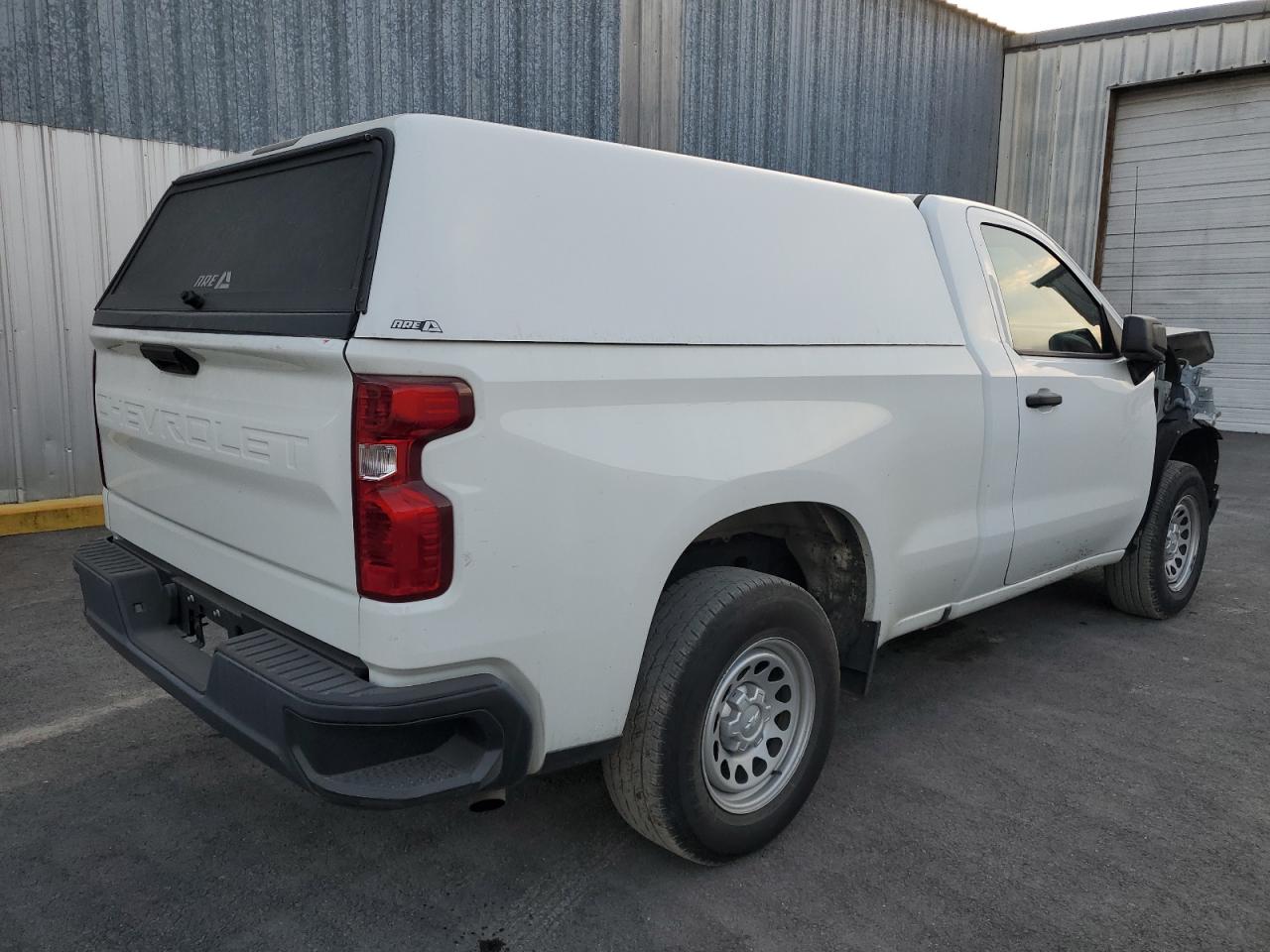 Chevrolet Silverado C1500 Image 2