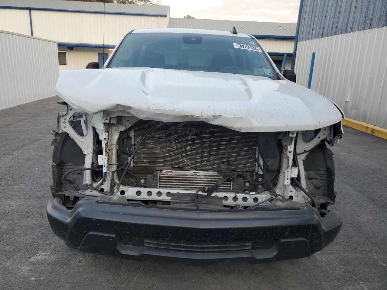 Chevrolet Silverado C1500 Image 4