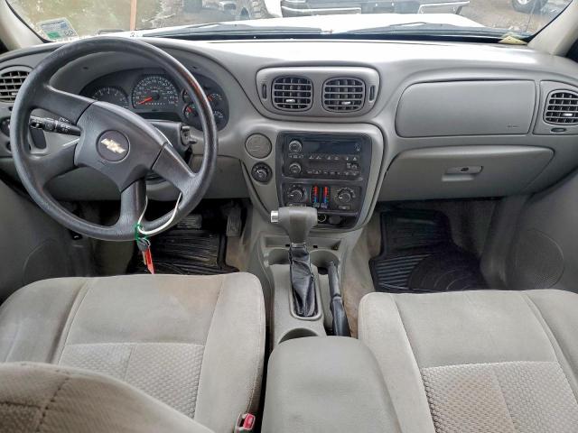 Chevrolet Trailblazer Ls Image 9