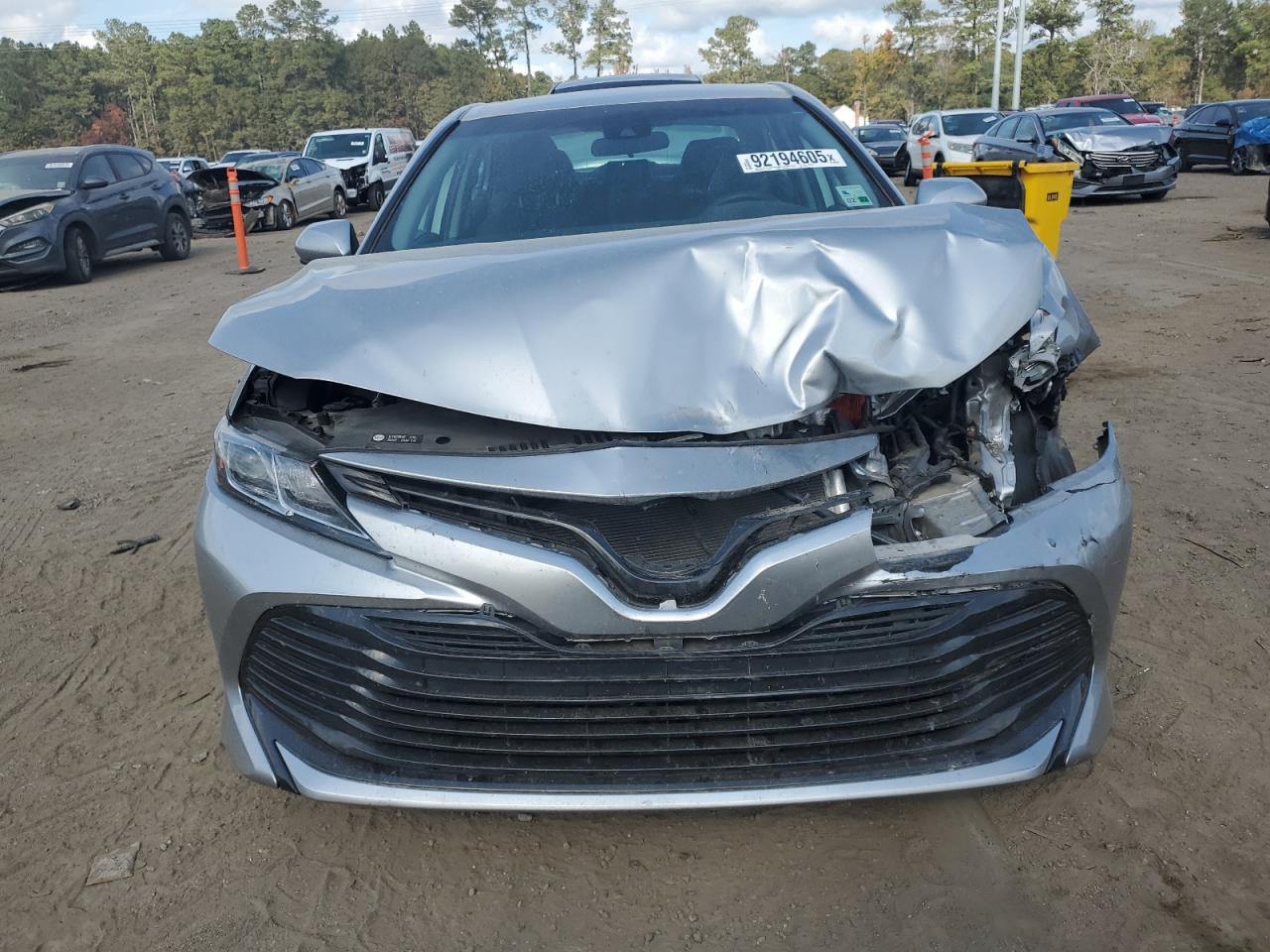 Toyota Camry Le Image 12