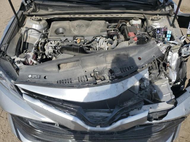 Toyota Camry Le Image 9